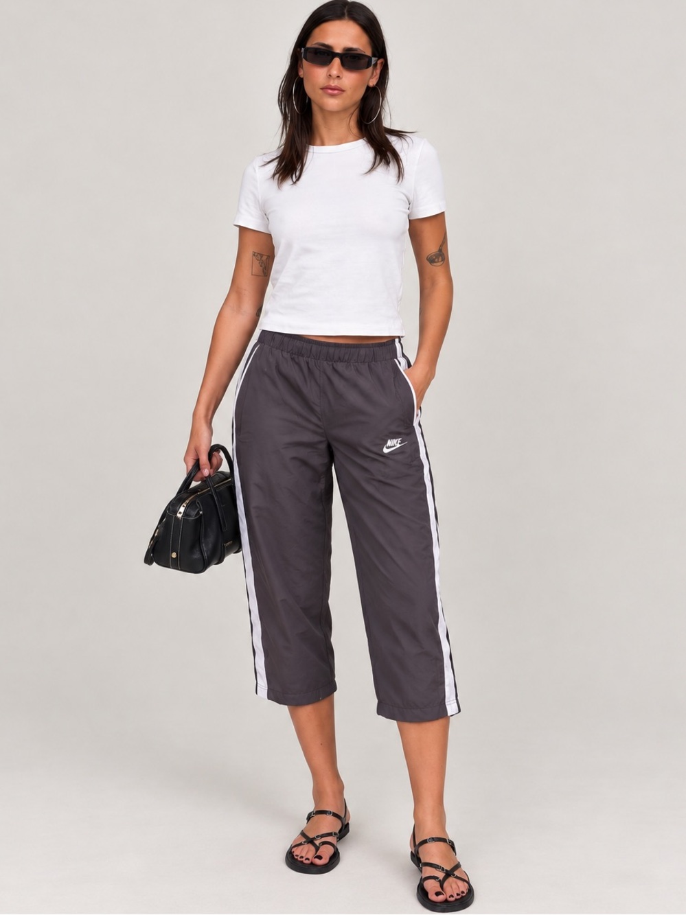 Y2K Nike Sportswear Gray White Stripe Capri Track Pants Women’s M